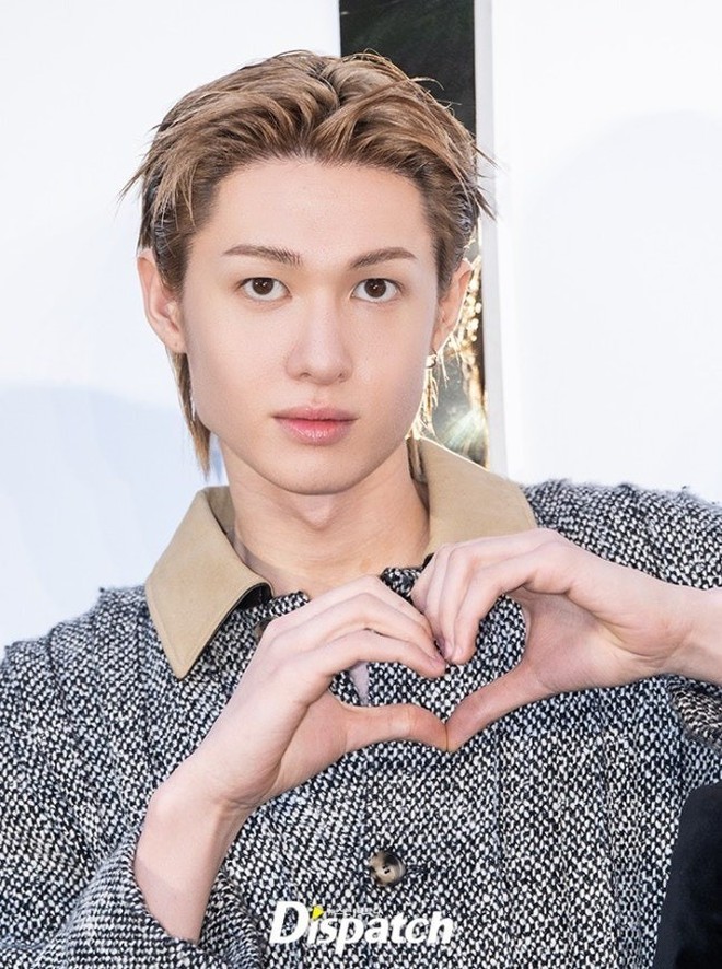 D&agrave;n trai đẹp g&acirc;y n&aacute;o loạn mạng x&atilde; hội- Ảnh 2.