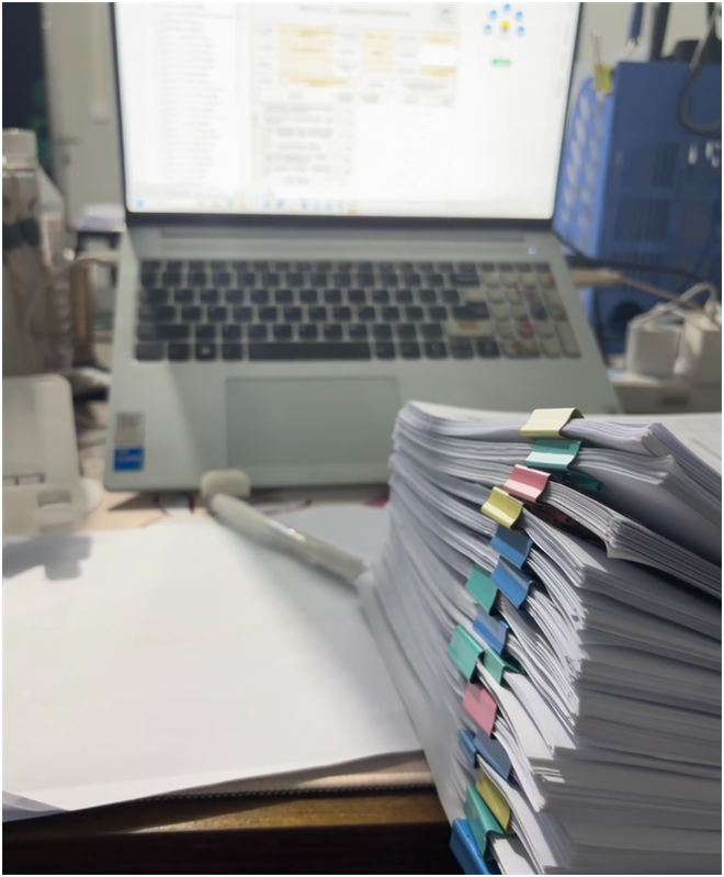 Sau 22 giờ, chuyện g&igrave; xảy ra b&ecirc;n trong c&aacute;c to&agrave; nh&agrave; ng&acirc;n h&agrave;ng, c&ocirc;ng ty c&ocirc;ng nghệ ở Trung Quốc?- Ảnh 6.