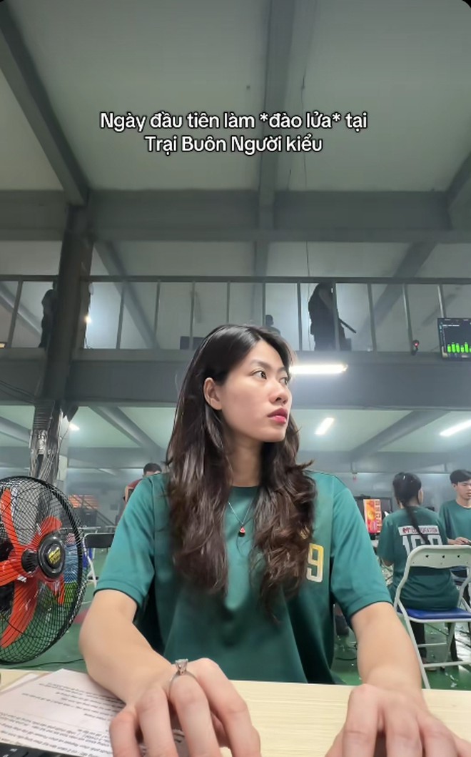 TikToker SN 2001, qu&ecirc; Hải Ph&ograve;ng l&agrave;m nạn nh&acirc;n mặc &aacute;o số 149 trong Trại Bu&ocirc;n Người - Ảnh 3.