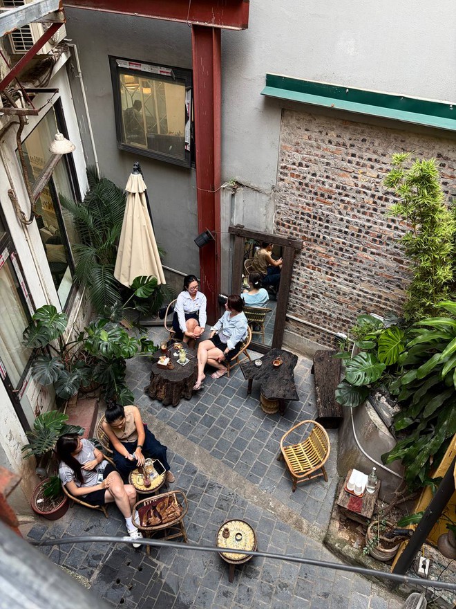 H&agrave; Nội hạ gần 10 độ chỉ sau một đ&ecirc;m, d&acirc;n t&igrave;nh đồng loạt rủ nhau &ldquo;xin nghỉ l&agrave;m để đi lượn phố&rdquo; - Ảnh 14.