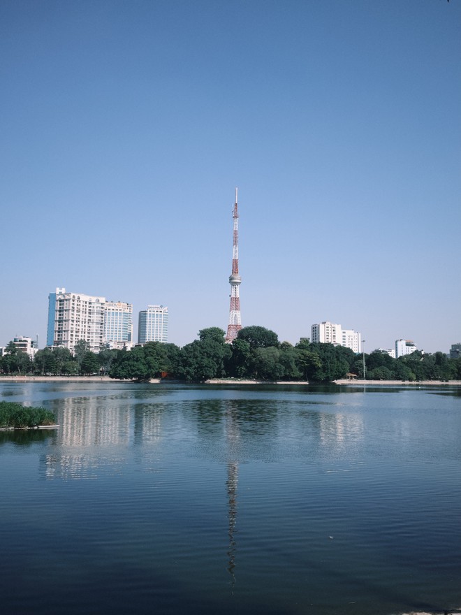 H&agrave; Nội hạ gần 10 độ chỉ sau một đ&ecirc;m, d&acirc;n t&igrave;nh đồng loạt rủ nhau &ldquo;xin nghỉ l&agrave;m để đi lượn phố&rdquo; - Ảnh 56.