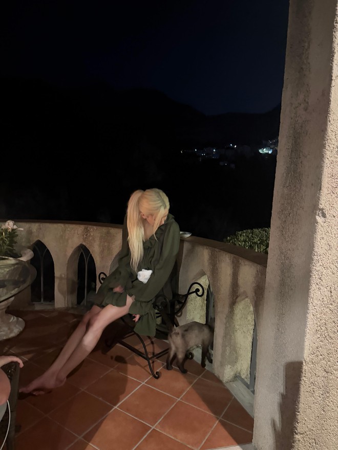 Phát hiện dinh thự được Rosé (BLACKPINK) thuê với giá 3,4 tỷ đồng/ tuần, có lịch sử hàng nghìn năm ở nước Ý - Ảnh 7.