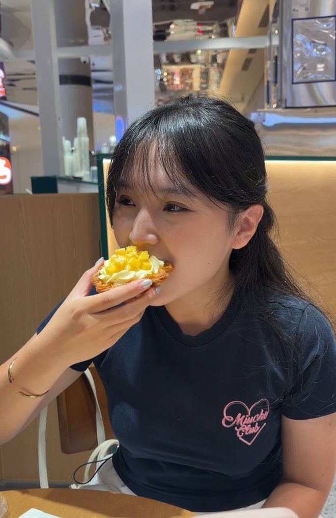 Đặt l&ecirc;n b&agrave;n c&acirc;n tart trứng OvO, Since Tea, Tarta v&agrave; KFC: Từ 19.000 đến 85.000 đồng, chiếc n&agrave;o đ&aacute;ng tiền nhất? - Ảnh 28.