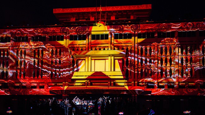Từ Kim tự th&aacute;p, Taj Mahal đến Dinh Độc Lập: Khi c&ocirc;ng tr&igrave;nh biểu tượng th&agrave;nh điểm dừng ch&acirc;n của những tour diễn quốc tế - Ảnh 10.
