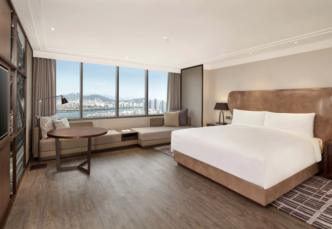 B&ecirc;n trong t&ograve;a nh&agrave; đắt đỏ bậc nhất Gangnam - nơi giới thượng lưu tận hưởng trải nghiệm ba ng&agrave;y kh&ocirc;ng chạm mặt phố tại JW Marriott Hotel Seoul - Ảnh 26.