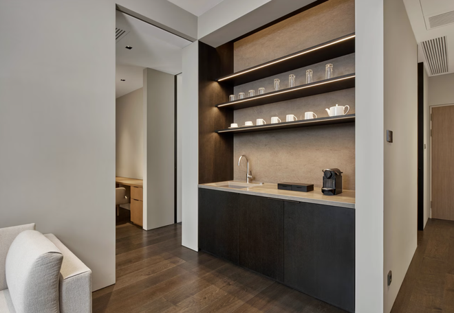 B&ecirc;n trong t&ograve;a nh&agrave; đắt đỏ bậc nhất Gangnam - nơi giới thượng lưu tận hưởng trải nghiệm ba ng&agrave;y kh&ocirc;ng chạm mặt phố tại JW Marriott Hotel Seoul - Ảnh 31.