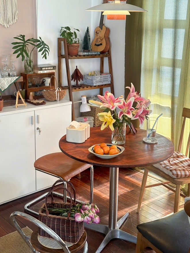 26 tuổi thu&ecirc; trọ ở TP.HCM, nh&agrave; hướng T&acirc;y vẫn decor tiền triệu: Sống như &ldquo;c&ocirc;ng ch&uacute;a&rdquo;, chuyển đi kh&ocirc;ng tiếc - Ảnh 7.
