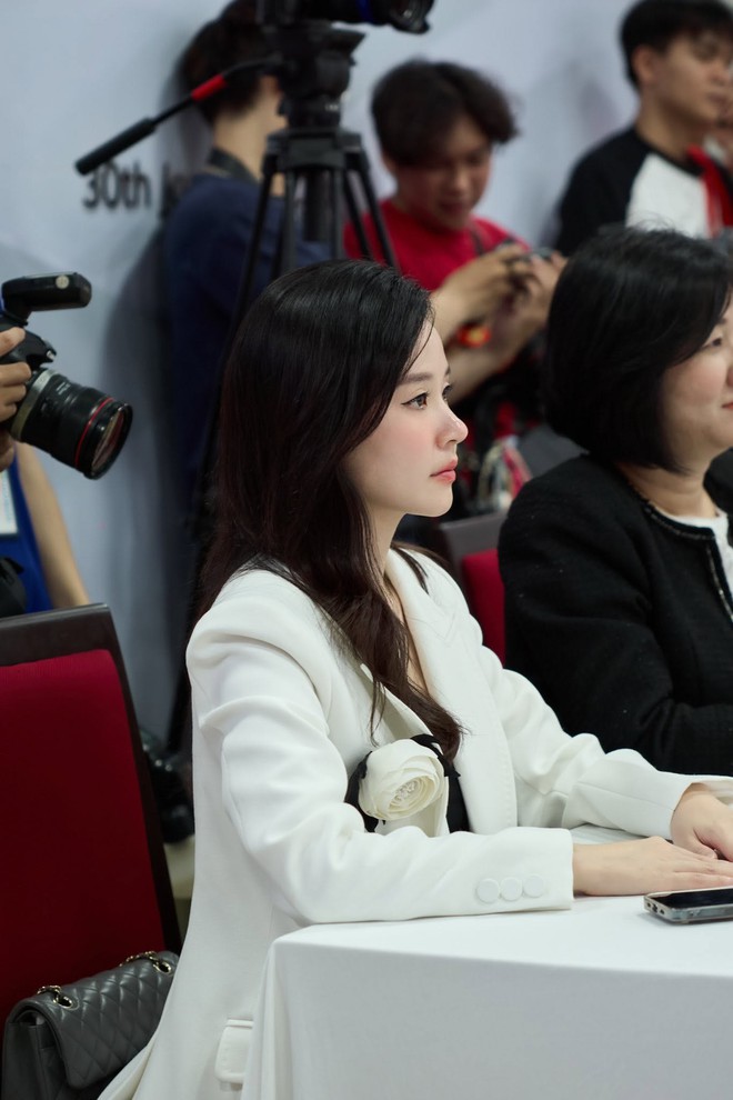 Soi học vấn cô trợ lý xinh đẹp của thiếu gia Minh Đạt - Ảnh 5.