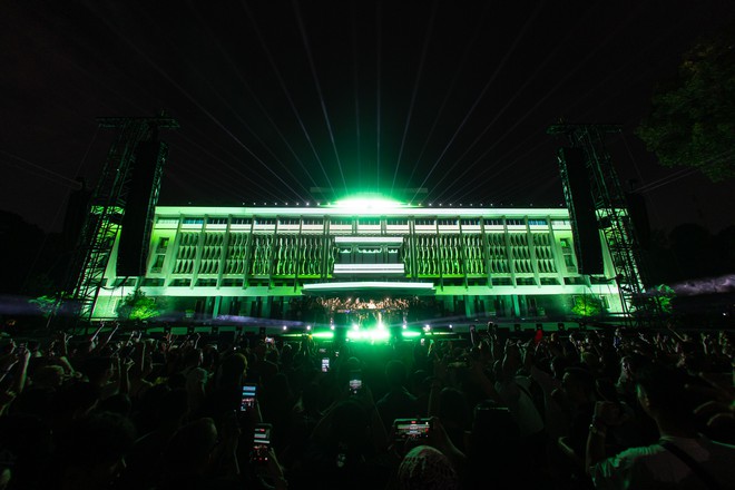 Trực tiếp từ điểm dừng duy nhất ở Đông Nam Á của NEWORLD: Huyền thoại Adam Beyer kết show ấn tượng, hàng nghìn raver "bung chất riêng" cùng bia Tuborg - Ảnh 45.