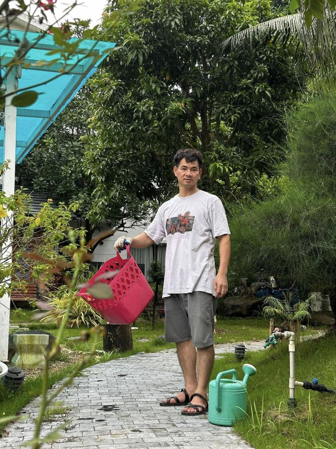 Căn nh&agrave; ngoại &ocirc; xanh mướt, ngập tr&agrave;n hoa v&agrave; c&acirc;y ăn quả,.. của Cục trưởng Xu&acirc;n Bắc - Ảnh 14.