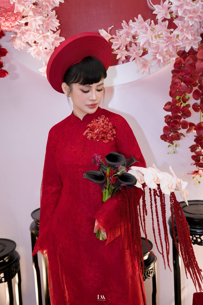 Vợ Vương Anh Ole tung ảnh đ&aacute;m hỏi n&eacute;t căng: So với tr&ecirc;n mạng kh&aacute;c nhiều kh&ocirc;ng?- Ảnh 7.