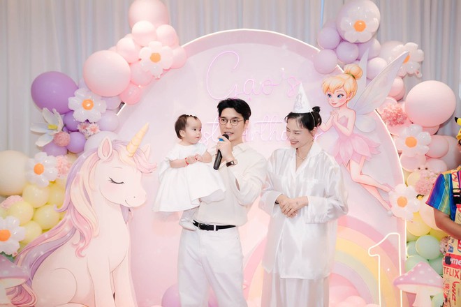Con gái Ngô Thanh Vân vừa bập bẹ tập nói đã nhớ hết tên 10 "bạn thân" trong nhà- Ảnh 6.