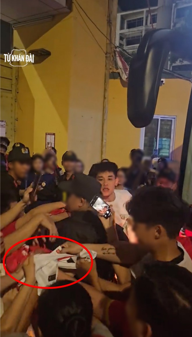 Bất b&igrave;nh cho Đ&igrave;nh Bắc - Ảnh 3.