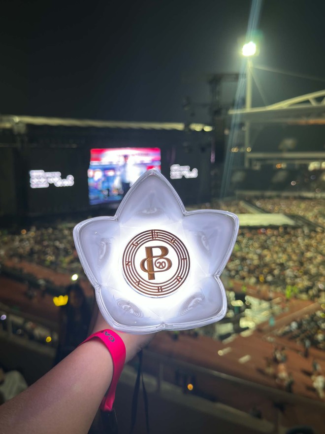Một mình đi đu concert BIGBANG: Vẫn có “suộc” mang về, không sợ mất hình tượng, duy nhất 1 điều cần lưu ý - Ảnh 4.