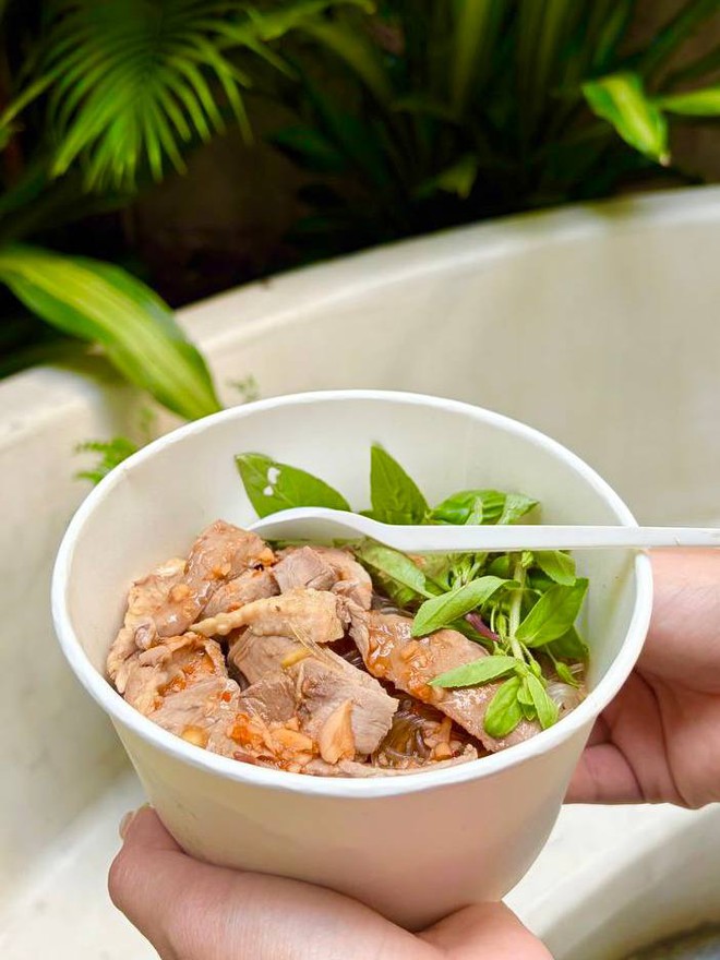 Từ bát cháo trai ấm nóng đến chè cốm bưởi dừa non: Hoá ra có thể tìm thấy cả mùa thu trong một lần order - Ảnh 7.