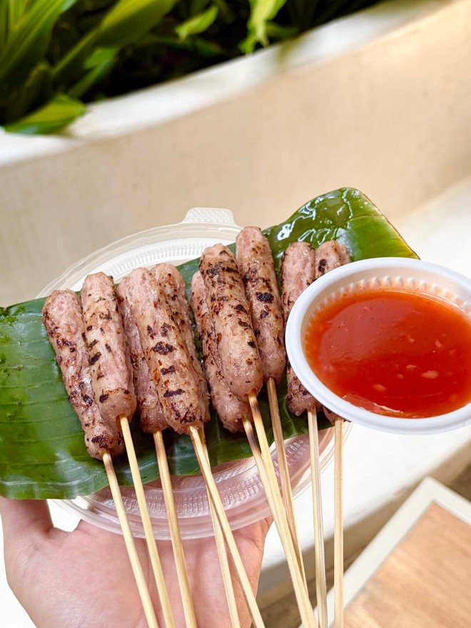 Từ bát cháo trai ấm nóng đến chè cốm bưởi dừa non: Hoá ra có thể tìm thấy cả mùa thu trong một lần order - Ảnh 9.