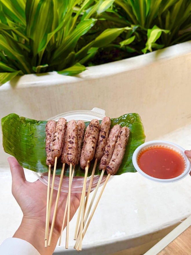 Từ bát cháo trai ấm nóng đến chè cốm bưởi dừa non: Hoá ra có thể tìm thấy cả mùa thu trong một lần order - Ảnh 10.
