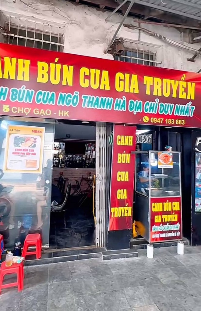 Qu&aacute;n canh b&uacute;n cua gia truyền ở phố cổ H&agrave; Nội, sợi b&uacute;n to gấp v&agrave;i lần b&igrave;nh thường, d&ugrave;ng 5 kg cua đồng cho nồi nước d&ugrave;ng - Ảnh 3.