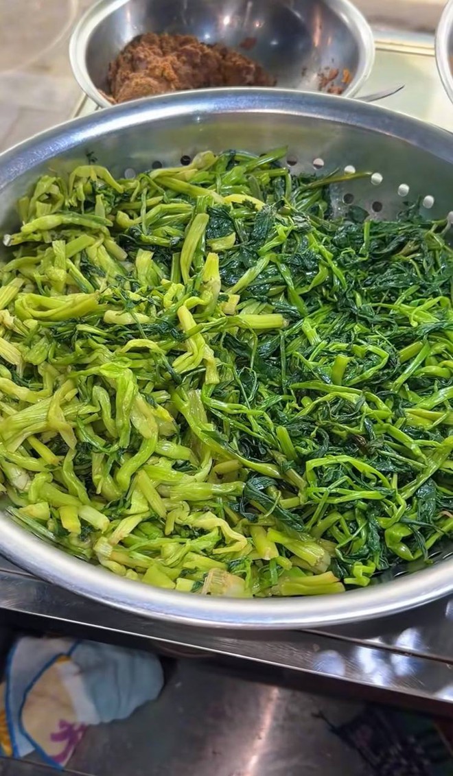 Qu&aacute;n canh b&uacute;n cua gia truyền ở phố cổ H&agrave; Nội, sợi b&uacute;n to gấp v&agrave;i lần b&igrave;nh thường, d&ugrave;ng 5 kg cua đồng cho nồi nước d&ugrave;ng - Ảnh 22.
