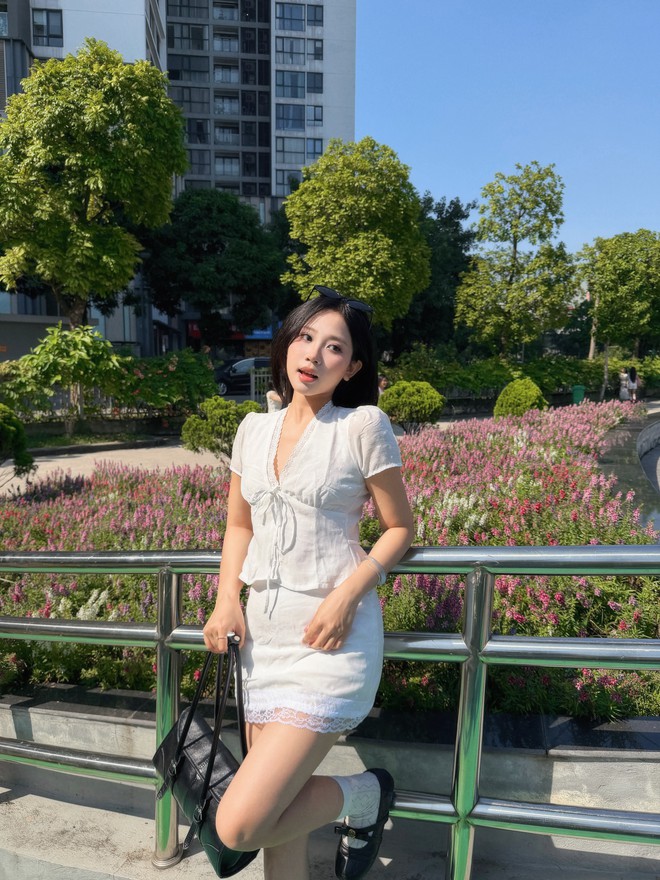 H&agrave; Nội vừa c&oacute; th&ecirc;m một c&ocirc;ng vi&ecirc;n hoa ven hồ rộng gấp 1,5 lần Hồ Gươm, mở cửa miễn ph&iacute; cho tất cả người d&acirc;n - Ảnh 37.