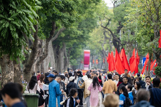 Tết đuổi sát nút, cả nàng thơ và thợ ảnh cùng chạy đua- Ảnh 4. Tết đuổi sát nút, cả nàng thơ và thợ ảnh cùng chạy đua- Ảnh 4.