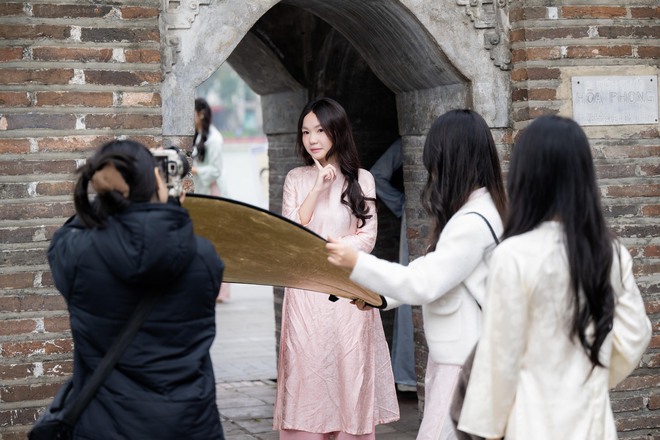 Tết đuổi sát nút, cả nàng thơ và thợ ảnh cùng chạy đua- Ảnh 12. Tết đuổi sát nút, cả nàng thơ và thợ ảnh cùng chạy đua- Ảnh 12.