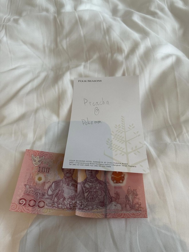 Kh&aacute;ch T&acirc;y chi 100 ngh&igrave;n thử th&aacute;ch nh&acirc;n vi&ecirc;n kh&aacute;ch sạn, sững sờ nhận về nguy&ecirc;n con c&aacute; sấu khổng lồ- Ảnh 1.