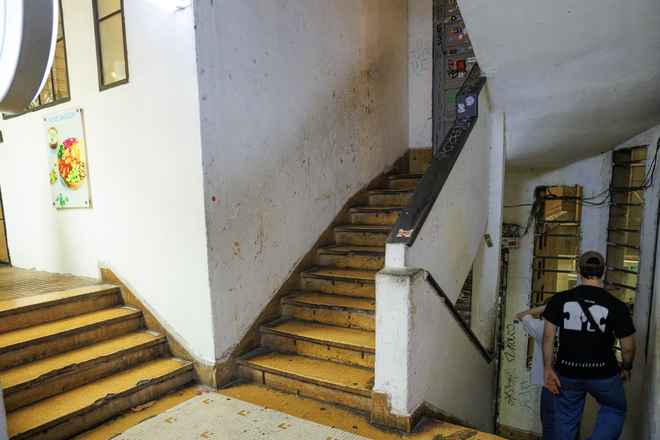 Chung cư 66 năm tuổi ở phố đi bộ Nguyễn Huệ từng l&ecirc;n b&aacute;o Mỹ: Diện mạo sau chỉnh trang lạ lẫm, nh&igrave;n ảo như A.I- Ảnh 12.