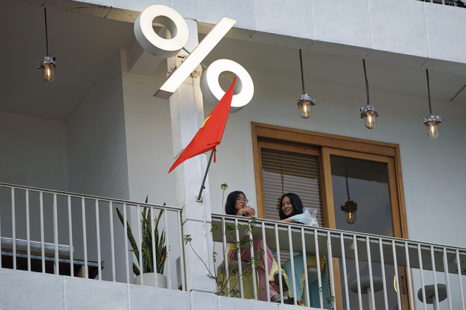 Chung cư 66 năm tuổi ở phố đi bộ Nguyễn Huệ từng l&ecirc;n b&aacute;o Mỹ: Diện mạo sau chỉnh trang lạ lẫm, nh&igrave;n ảo như A.I- Ảnh 9.