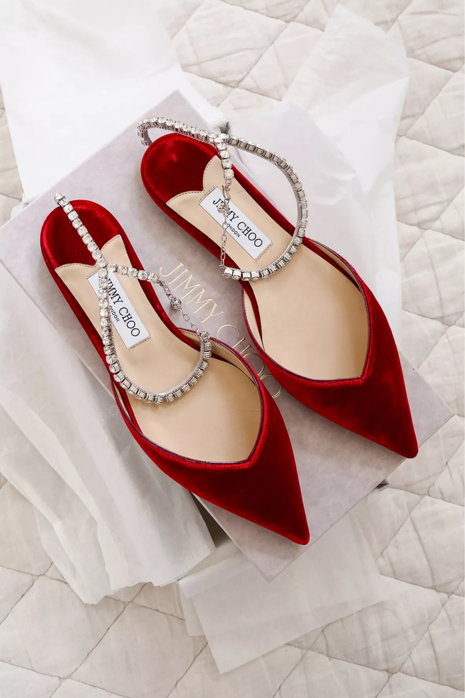 Hoa hậu &Yacute; Nhi b&oacute;c phốt h&atilde;ng gi&agrave;y được mệnh danh l&agrave; "&ocirc;ng ho&agrave;ng cao g&oacute;t"- Ảnh 8.