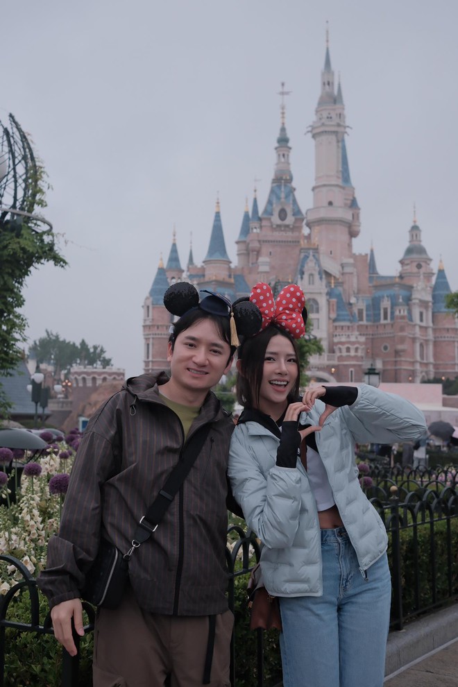 Y&ecirc;u c&ocirc; h&agrave;ng x&oacute;m, bạn th&acirc;n th&agrave;nh vợ chồng, 1 thập kỷ nắm tay: Kết h&ocirc;n như n&agrave;y mới đ&aacute;ng chứ!- Ảnh 3.