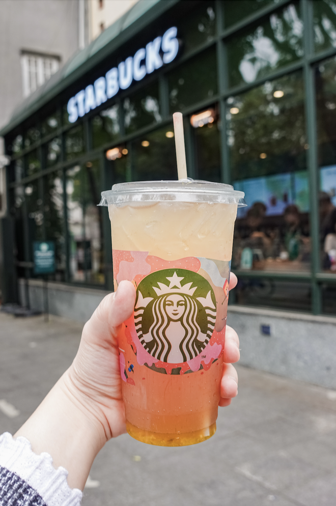 Bỏ 99.000 đồng để uống cốc tr&agrave; c&uacute;c tắc muối của Starbucks, c&oacute; thật sự "tiếc tiền" như lời đồn?- Ảnh 1.