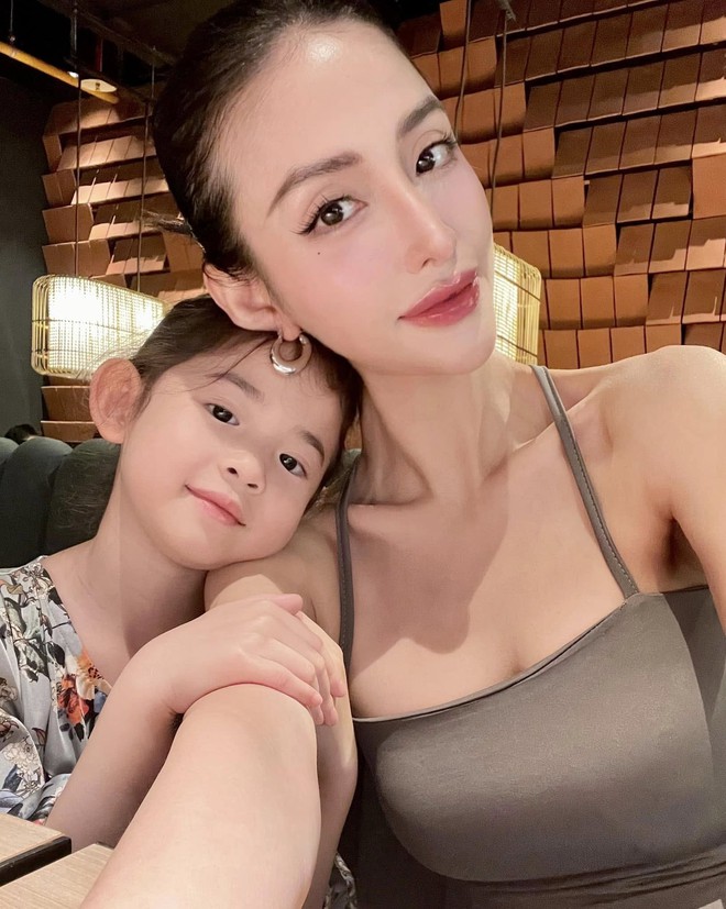 Mai Hồ x&aacute;ch t&uacute;i Herm&egrave;s trăm triệu trong m&agrave;n t&aacute;i ngộ, vẫn kh&ocirc;ng l&agrave; g&igrave; với 1 thứ phải gọi l&agrave; qu&aacute; sang!- Ảnh 8.