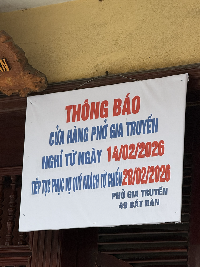 Nh&igrave;n người ta nghỉ Tết m&agrave; sốt ruột thay: Loạt qu&aacute;n nổi tiếng H&agrave; Nội đ&oacute;ng cửa d&agrave;i chưa từng thấy, c&oacute; nơi tận nửa th&aacute;ng- Ảnh 4.