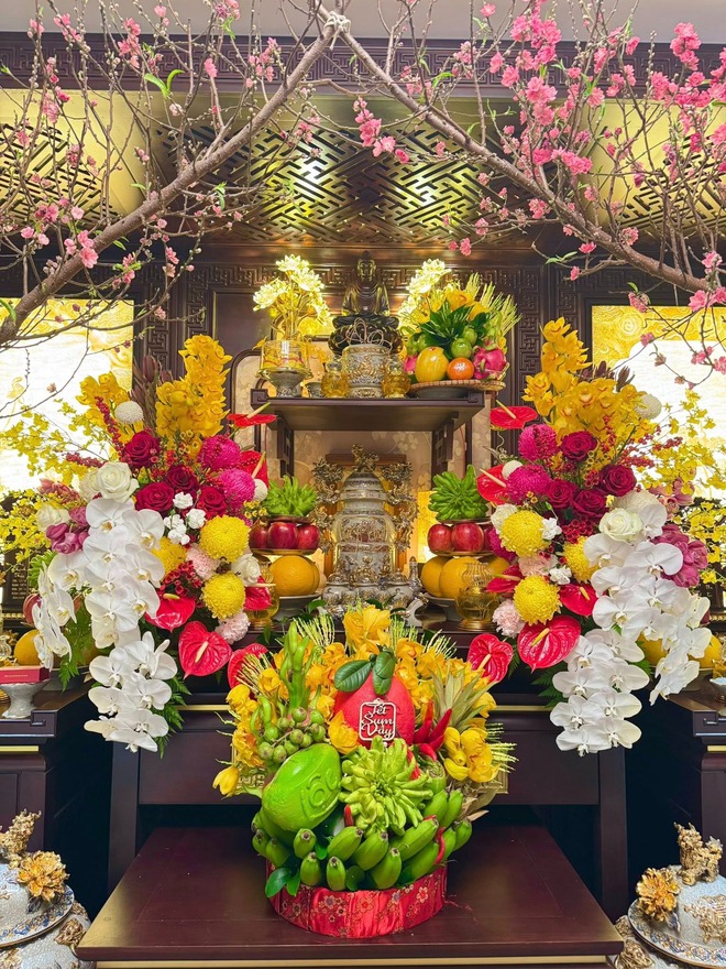 M&ugrave;ng 1 Tết ngắm ban thờ gia ti&ecirc;n đẹp chấn động: Đ&uacute;ng lễ nghi chuẩn phong thuỷ, cả c&otilde;i mạng c&ugrave;ng trầm trồ- Ảnh 3.