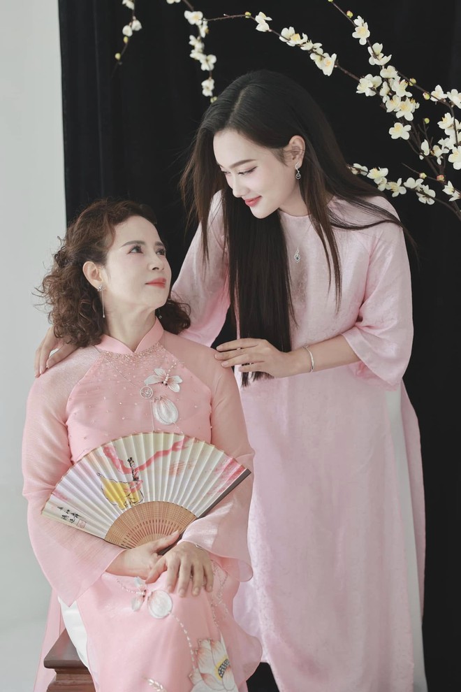 Qu&yacute; &ocirc;ng tuổi Ngọ v&agrave; cuộc h&ocirc;n nh&acirc;n "ngược chuẩn": Kh&ocirc;ng l&agrave;m g&igrave; n&ecirc;n cũng kh&ocirc;ng để vợ với mẹ phải l&agrave;m g&igrave;!- Ảnh 10.