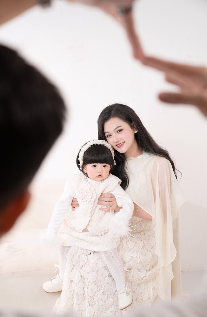 Qu&yacute; &ocirc;ng tuổi Ngọ v&agrave; cuộc h&ocirc;n nh&acirc;n "ngược chuẩn": Kh&ocirc;ng l&agrave;m g&igrave; n&ecirc;n cũng kh&ocirc;ng để vợ với mẹ phải l&agrave;m g&igrave;!- Ảnh 2.