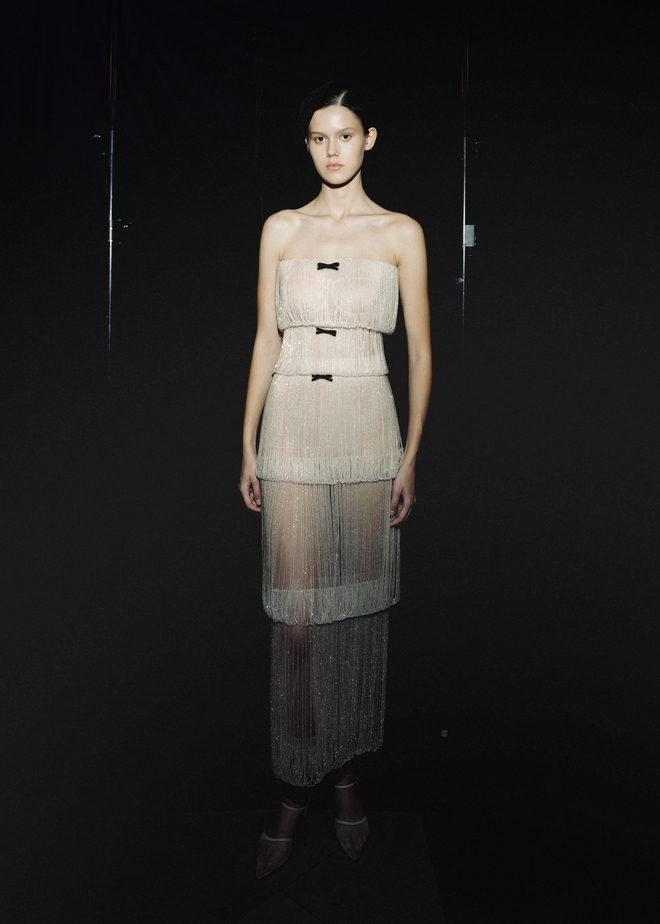 "M&atilde;" Đ&aacute;o Th&agrave;nh C&ocirc;ng: Thời trang Việt Nam đang phi nước đại tr&ecirc;n những đại lộ lớn nhất thế giới- Ảnh 19.