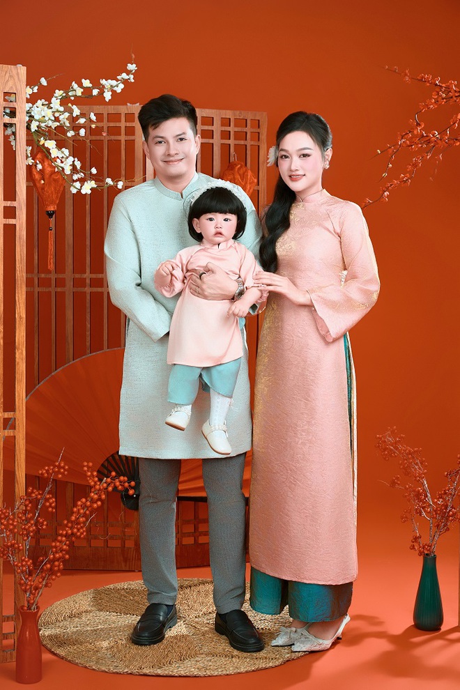 Qu&yacute; &ocirc;ng tuổi Ngọ v&agrave; cuộc h&ocirc;n nh&acirc;n "ngược chuẩn": Kh&ocirc;ng l&agrave;m g&igrave; n&ecirc;n cũng kh&ocirc;ng để vợ với mẹ phải l&agrave;m g&igrave;!- Ảnh 5.