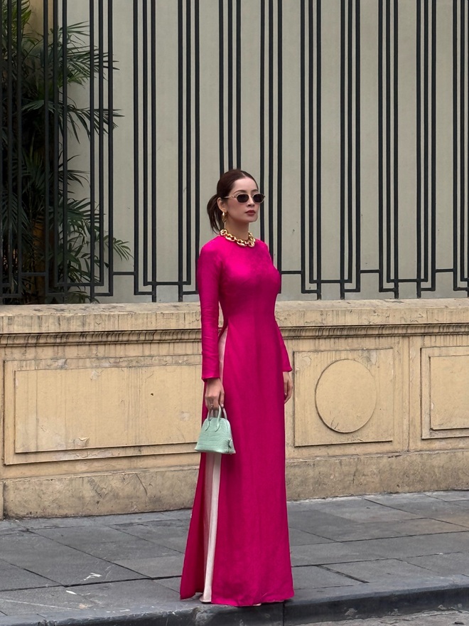 Tết nhất Chi Pu đeo vàng nặng người, fan vội hỏi trên cổ đang là mấy chục cây?- Ảnh 3. Tết nhất Chi Pu đeo vàng nặng người, fan vội hỏi trên cổ đang là mấy chục cây?- Ảnh 3.