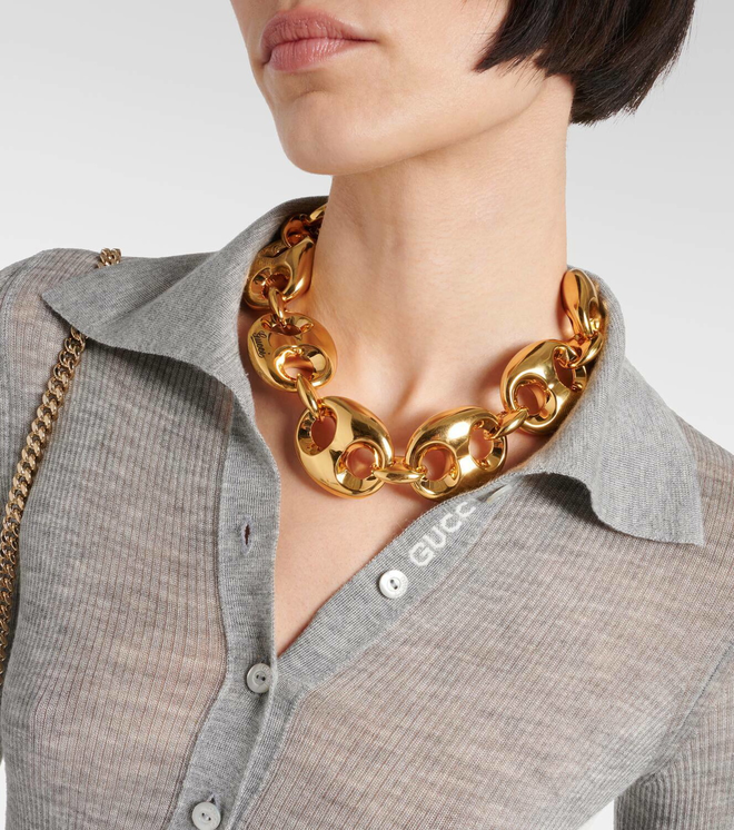 Tết nhất Chi Pu đeo vàng nặng người, fan vội hỏi trên cổ đang là mấy chục cây?- Ảnh 7. Tết nhất Chi Pu đeo vàng nặng người, fan vội hỏi trên cổ đang là mấy chục cây?- Ảnh 7.