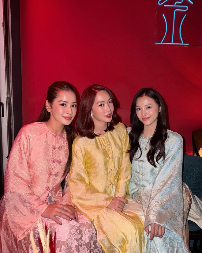 Tết nhất Chi Pu đeo vàng nặng người, fan vội hỏi trên cổ đang là mấy chục cây?- Ảnh 12. Tết nhất Chi Pu đeo vàng nặng người, fan vội hỏi trên cổ đang là mấy chục cây?- Ảnh 12.