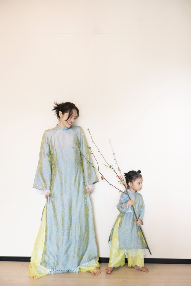 Bảo Anh diện váy ngủ "bỏng mắt" trên sofa được tổng tài Quốc Trường tặng- Ảnh 7. Bảo Anh diện váy ngủ "bỏng mắt" trên sofa được tổng tài Quốc Trường tặng- Ảnh 7.