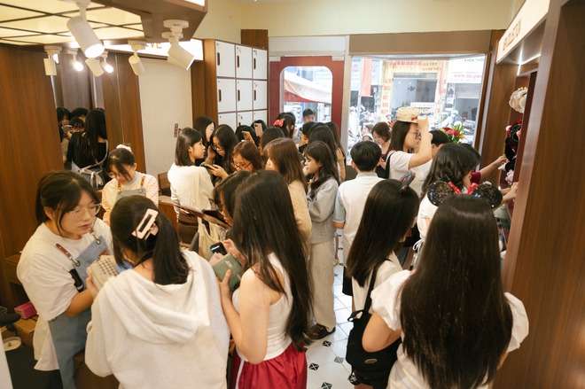 Ai bảo photobooth tho&aacute;i tr&agrave;o chắc ng&atilde; ngửa cảnh d&acirc;n t&igrave;nh bốc 4200 số, vạ vật 8 tiếng d&acirc;ng tiền rước hai tấm ảnh tẹo teo- Ảnh 2.