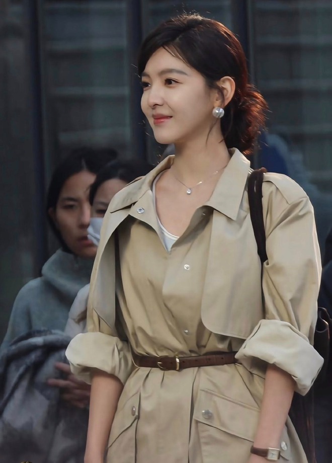 Mỹ nh&acirc;n khiến cả ch&acirc;u &Aacute; rung động: Mắt long lanh như nước xu&acirc;n, mặt kiều diễm tho&aacute;t tục, style ng&agrave;y c&agrave;ng l&ecirc;n hương- Ảnh 10.