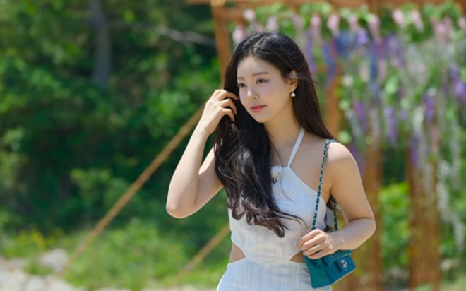 Con dao hai lưỡi khi mời hoa hậu tham gia show hẹn h&ograve;- Ảnh 2.