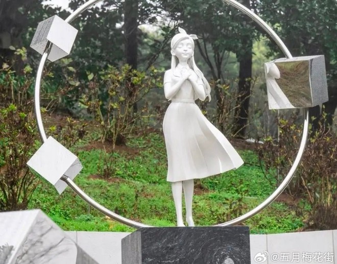 Điều kỳ lạ về bức tượng Từ Hy Vi&ecirc;n- Ảnh 2.