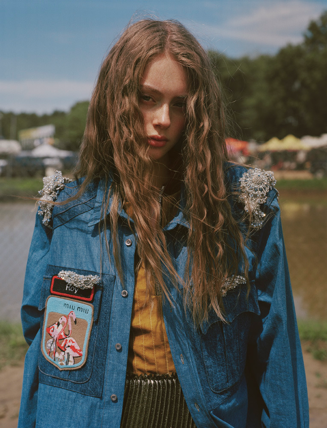 "Cục v&agrave;ng" của Chanel l&agrave; nữ thần phương Bắc c&oacute; đ&ocirc;i mắt xanh rực rỡ, nh&igrave;n v&agrave;o chỉ sợ bị th&ocirc;i mi&ecirc;n- Ảnh 7.