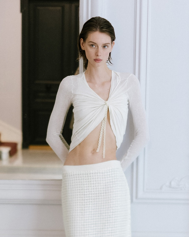 "Cục v&agrave;ng" của Chanel l&agrave; nữ thần phương Bắc c&oacute; đ&ocirc;i mắt xanh rực rỡ, nh&igrave;n v&agrave;o chỉ sợ bị th&ocirc;i mi&ecirc;n- Ảnh 15.