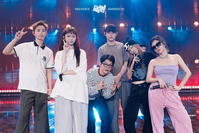 H&eacute; lộ th&ecirc;m "s&iacute;t rịt" trước thềm gala WeChoice Awards 2025: Quang H&ugrave;ng MasterD, RHYDER v&agrave; d&agrave;n sao hot sắp đổ bộ!- Ảnh 12.